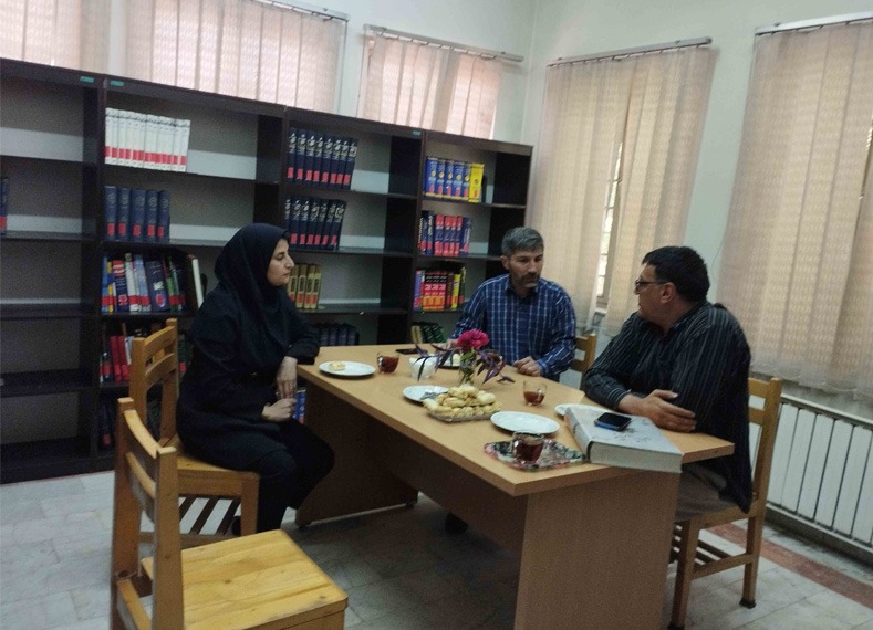 مسئولین کتابخانه